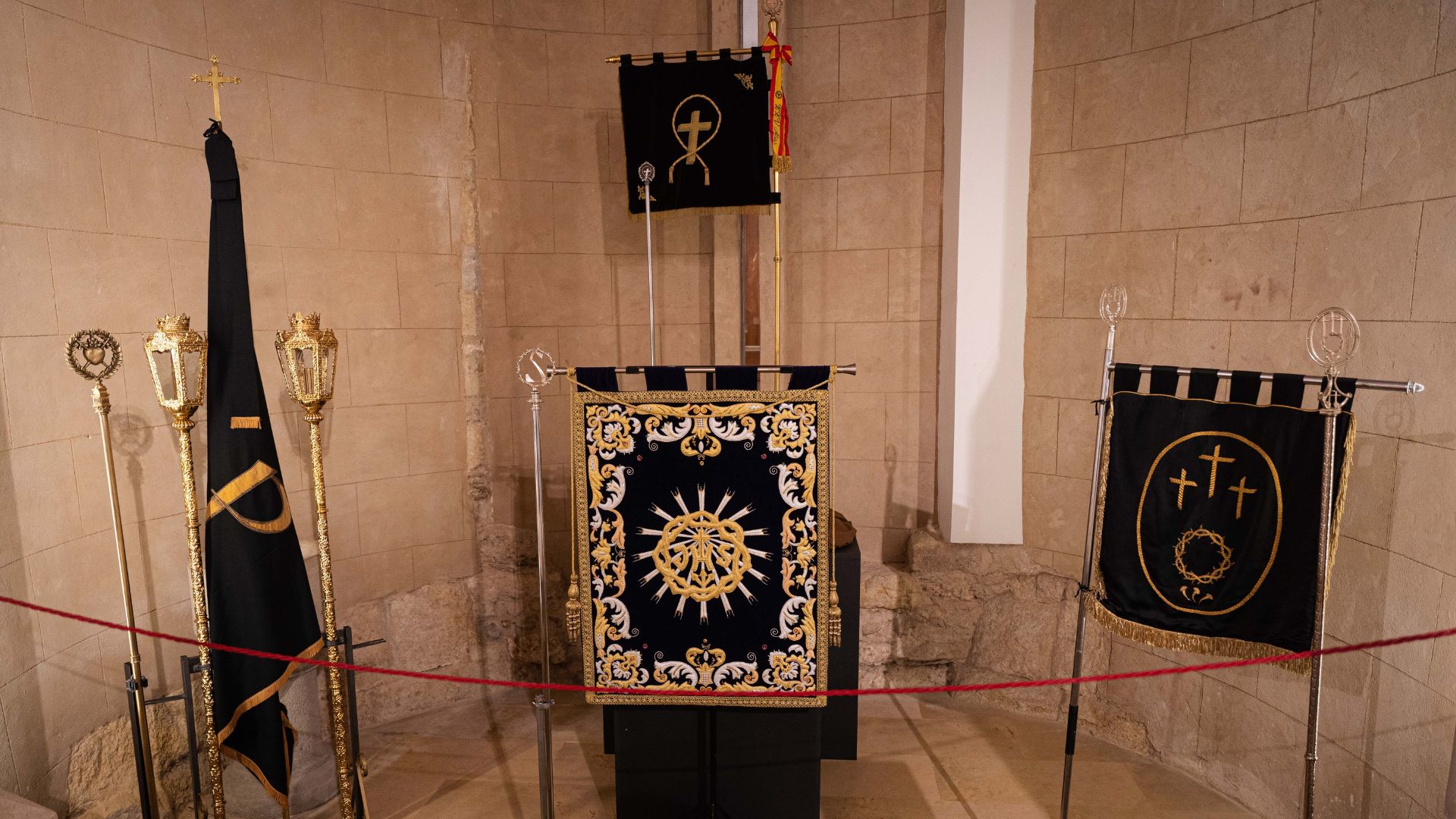 Inauguración "Ángel Estrada: Forma y Luz"